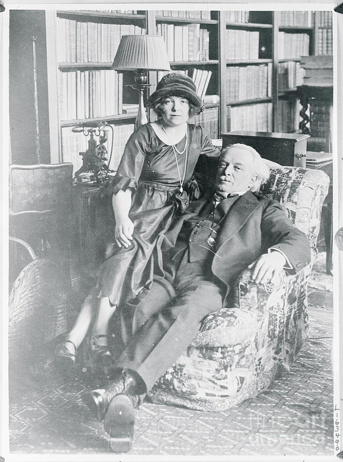 David Lloyd George And His Daughter Photograph by Bettmann