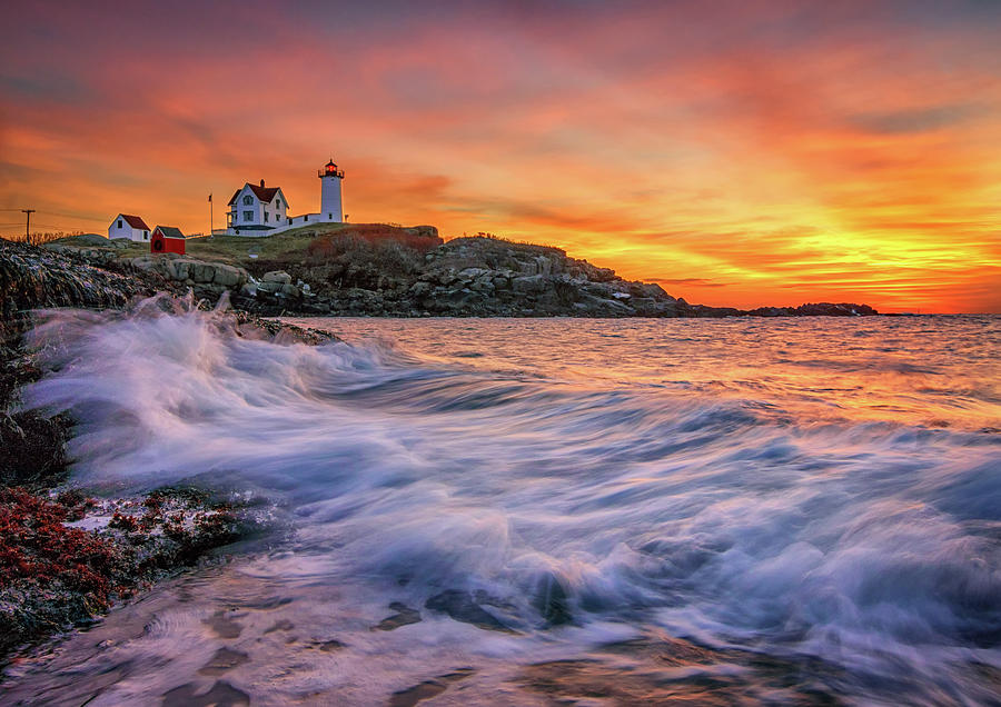 Dawn at Cape Neddick Lighthouse Photograph by Kristen Wilkinson