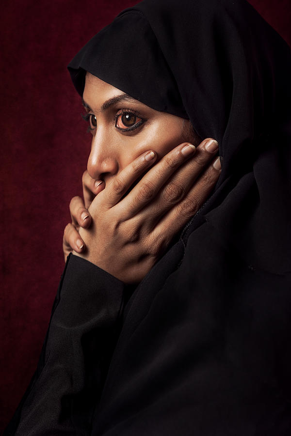 Portrait Photograph - Daze by Soumin Shahrid