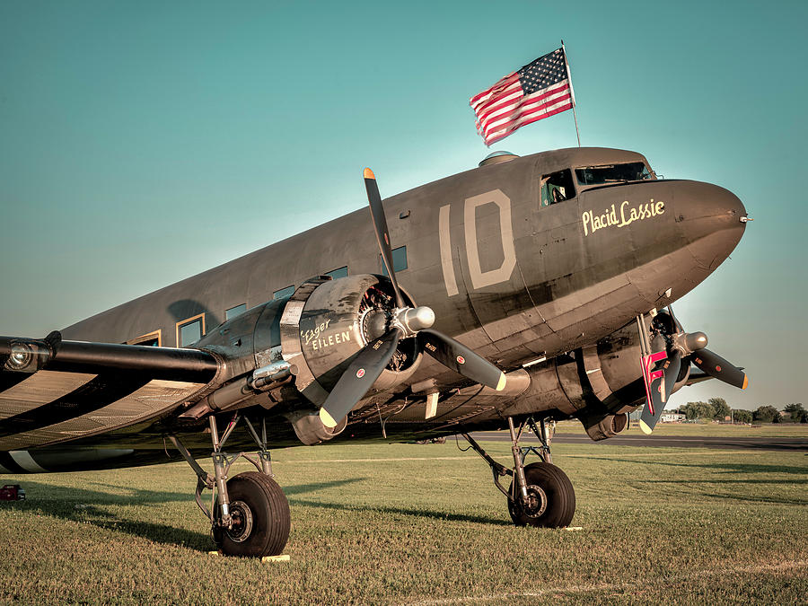 DC-3 or C-47 Photograph by Laura Hedien