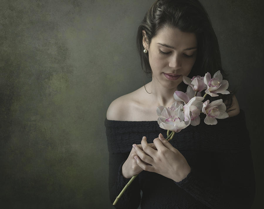 Flower Photograph - Delicacy by Margareth Perfoncio