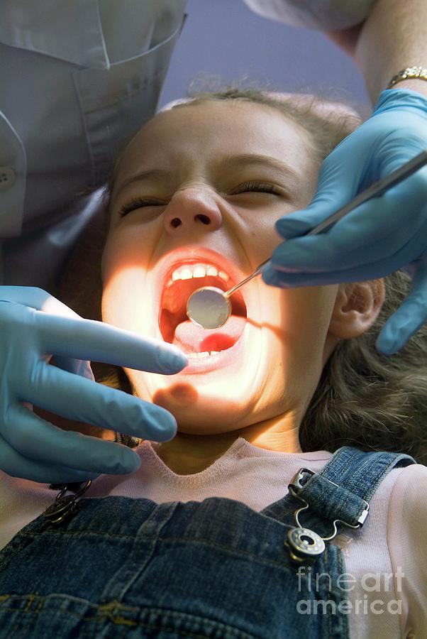 Dental Examination Photograph by Hannah Gal/science Photo Library