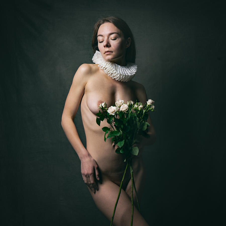 Fine Art Nude Photograph - Der Rostenstraus by Christian Kurz