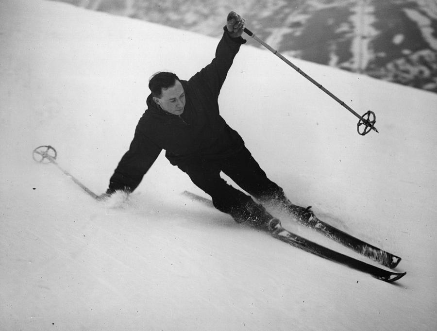 Derbyshire Skier Photograph by Fox Photos
