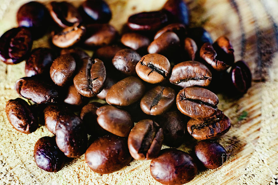 Detail of roasted coffee beans, produced in Colombia. Photograph by Joaquin Corbalan