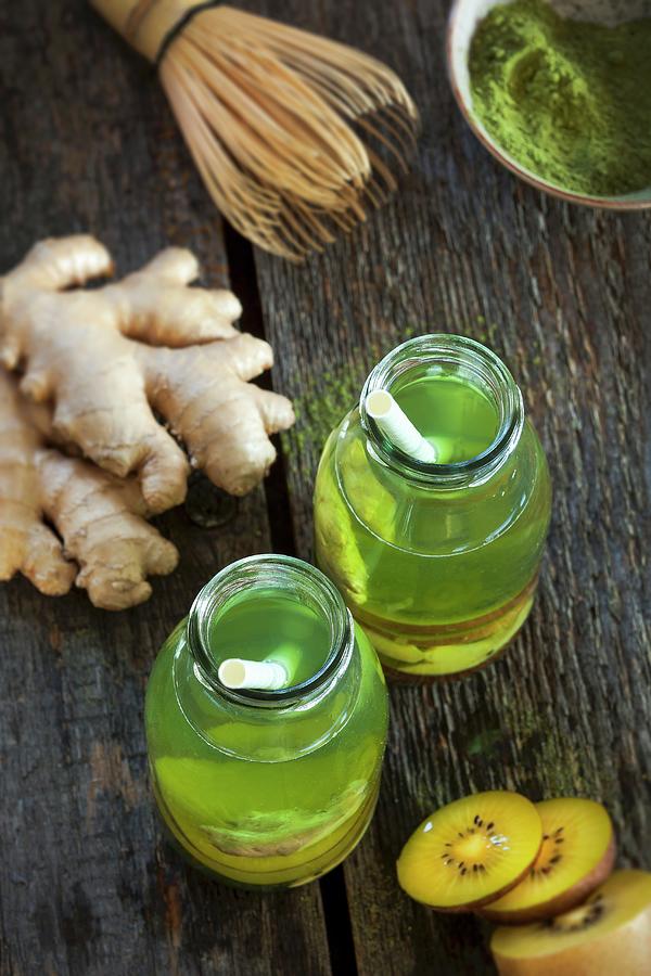 Detox Drinks With Green Tea, Kiwis And Ginger Photograph by Birgit Twellmann