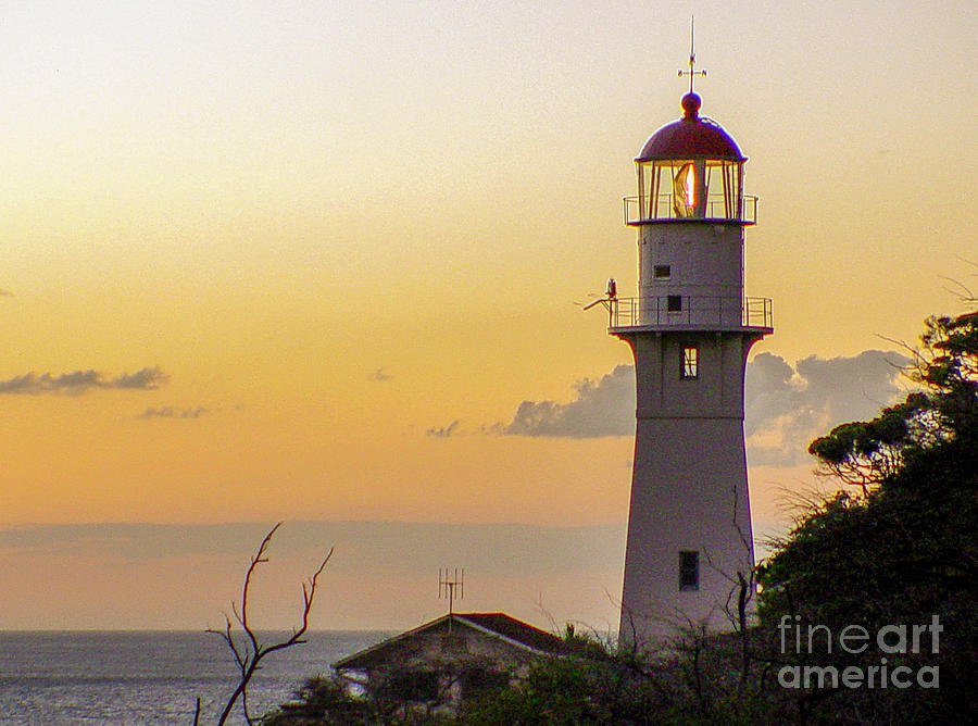 Honolulu Photograph - Diamond Head Lighthouse - Honolulu, Hawaii by D Davila