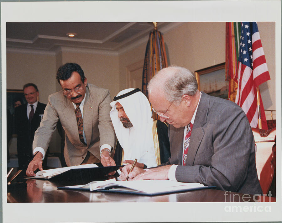 Dick Cheney Photograph - Dick Cheney And Shaikh Ali by Bettmann
