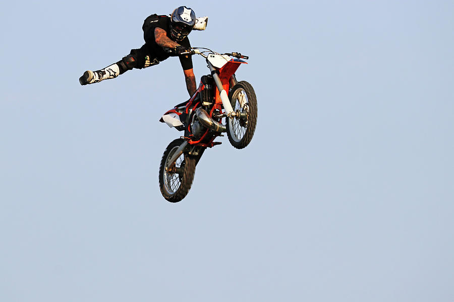 dirt bike freestyle tricks