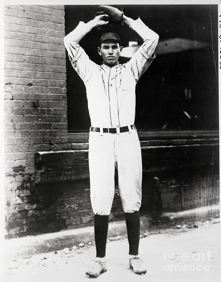 Dizzy Dean In A Baseball Uniform Photograph by Bettmann