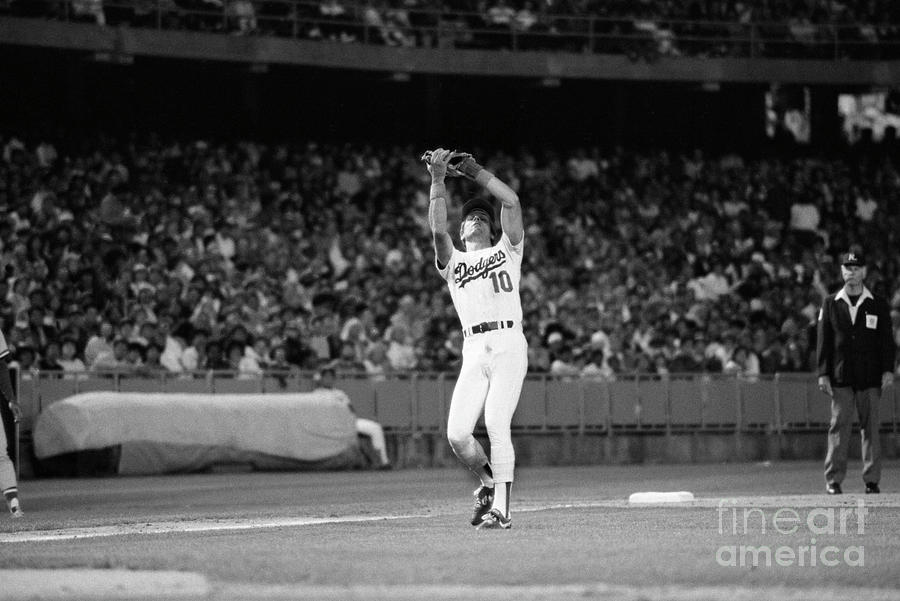 Dodgers Reggie Williams Photograph by Bettmann