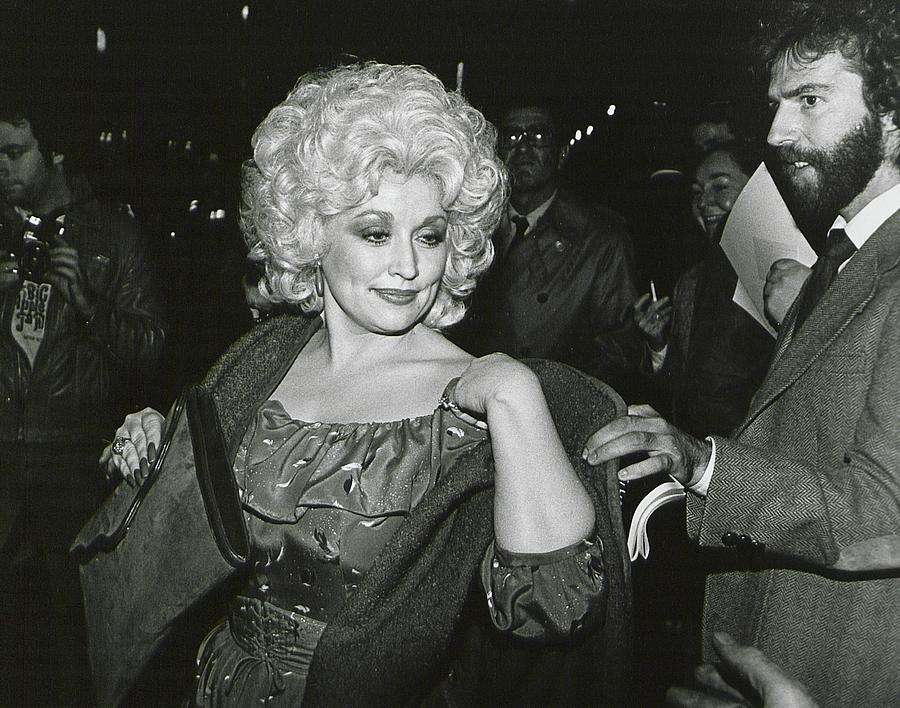 Dolly Parton Photograph - Dolly Parton by Dmi