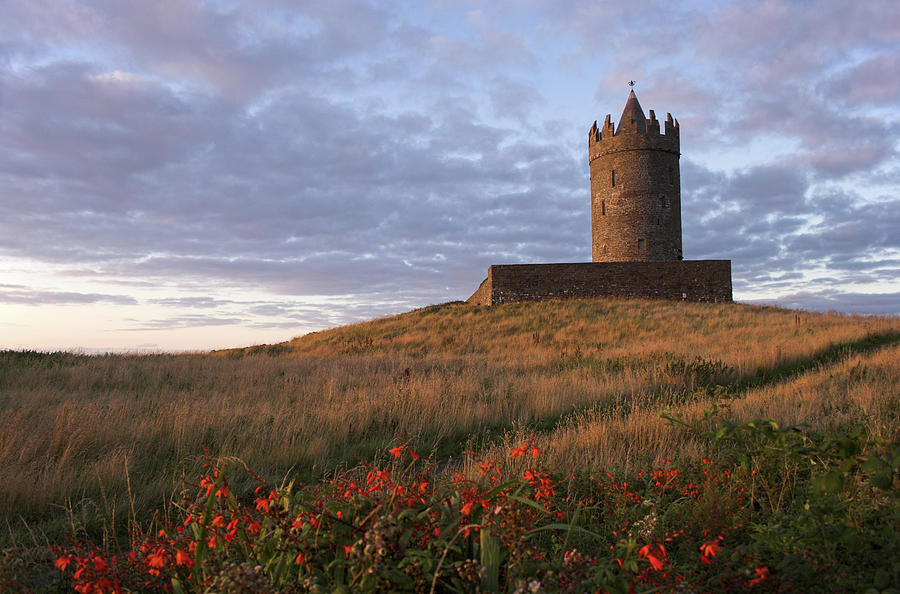 Doonagore Castle Sunset - Ireland Photograph by Kelvinjay