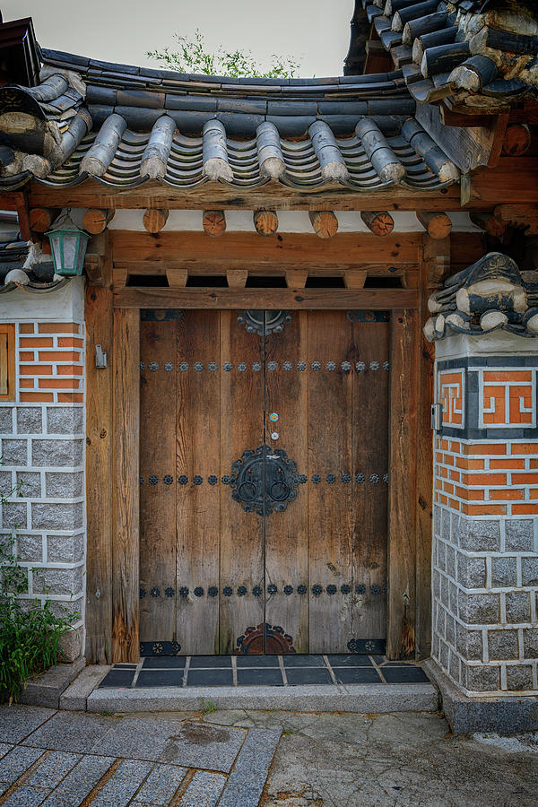 City Photograph - Doorway in Bukchon by Rick Berk