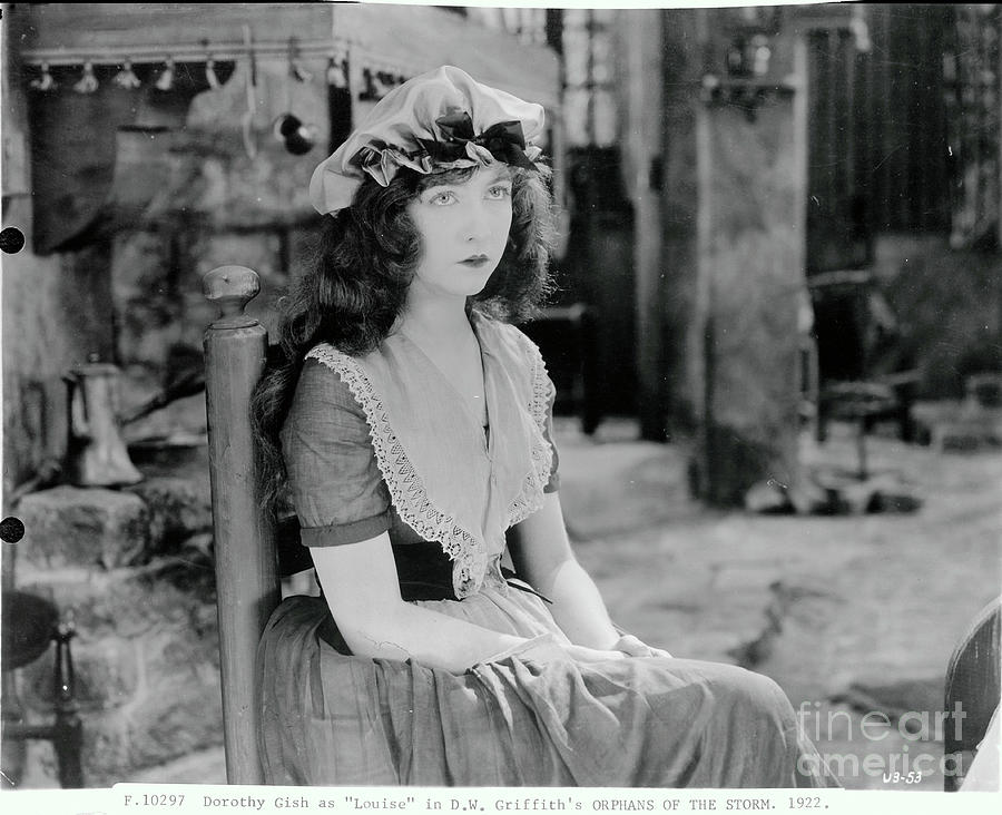 Movie Photograph - Dorothy Gish Playing Louis In Orphans by Bettmann