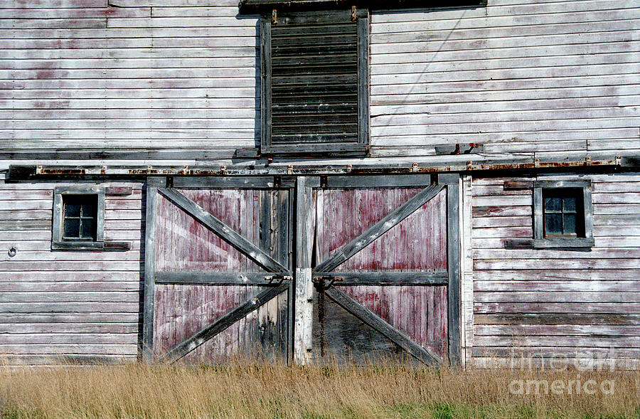 Double Barn Doors Photograph By Judy M Dahl