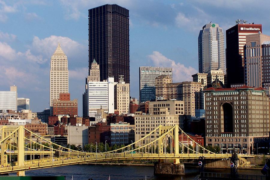 Downtown Pittsburgh Panorama From Pnc Photograph by Photo By Paul D. Toth