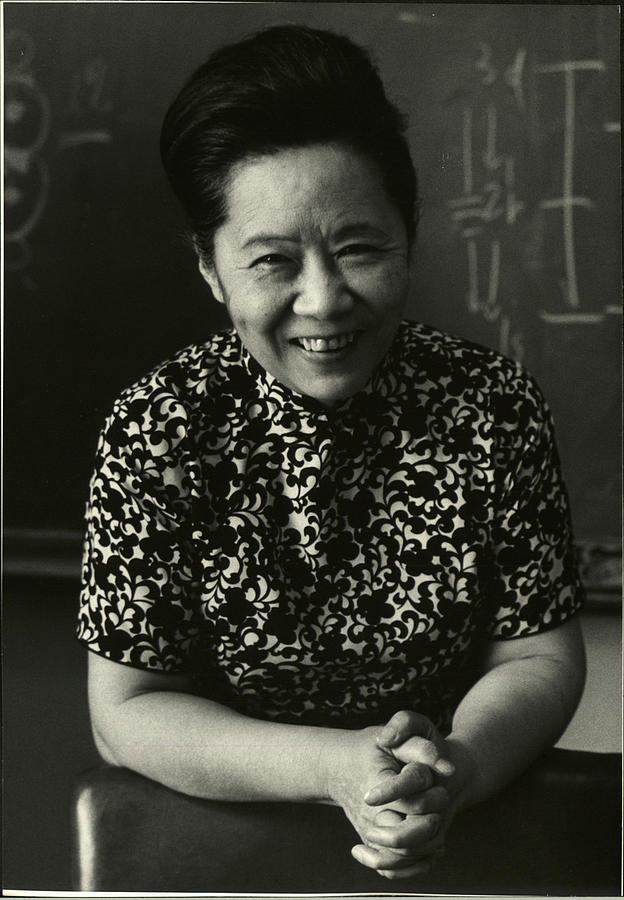 Dr. Chien-Shiung Wu Photograph by Gjon Mili