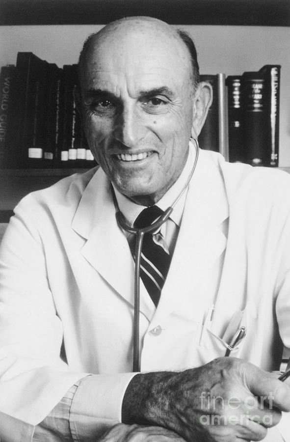 Dr. Herman Tarnower Photograph by Bettmann