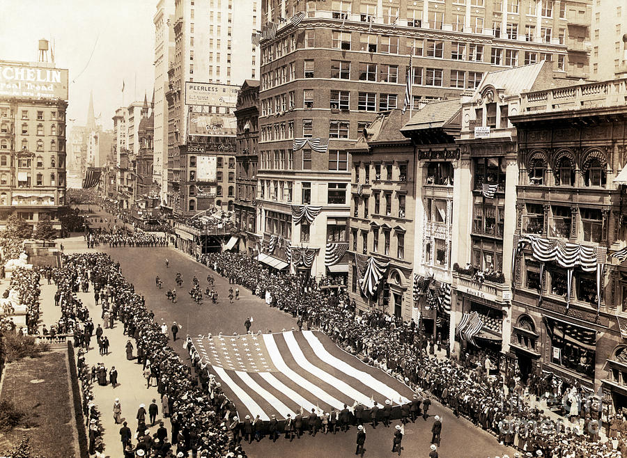 Draft Parade Going Up Fifth Avenue Photograph by Bettmann