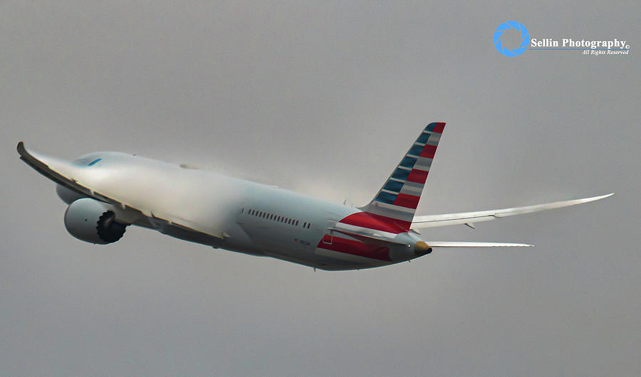 Dreamliner Climb Out Photograph by Frank Sellin