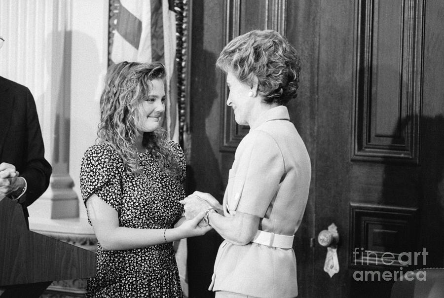 Drew Barrymore With Nancy Reagan Photograph by Bettmann