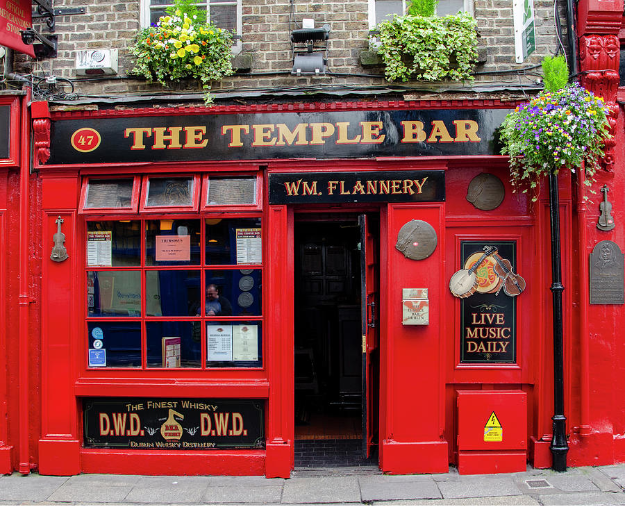 Dublin Pubs - The Temple Bar Photograph by Bill Cannon