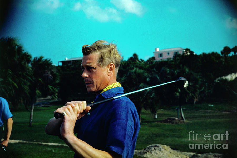 Duke Of Windsor With Golf Club Photograph by Bettmann