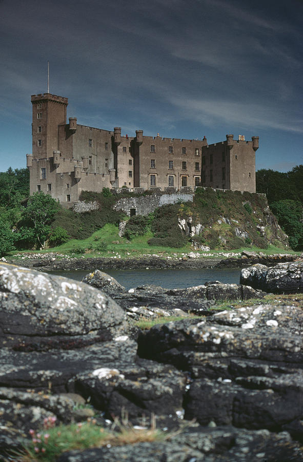Dunvegan Castle Photograph by Epics
