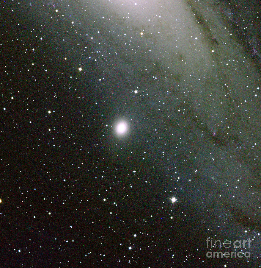 Dwarf Elliptical Galaxy M32 Photograph by Noao/aura/nsf/science Photo Library