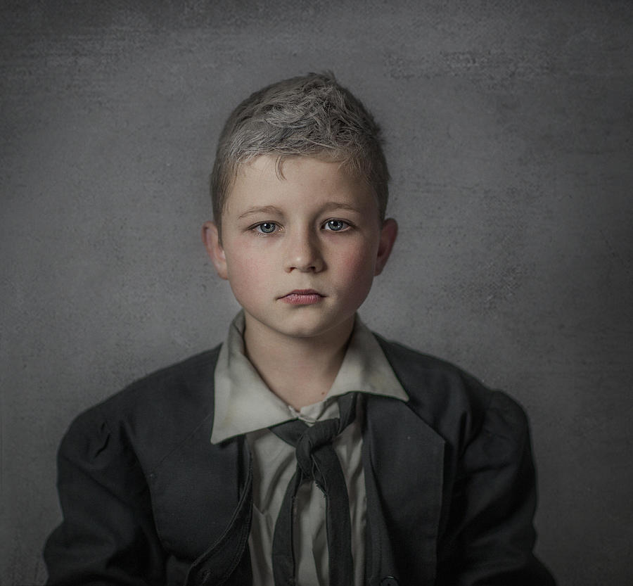 Portrait Photograph - Early Grey by Monika Vanhercke