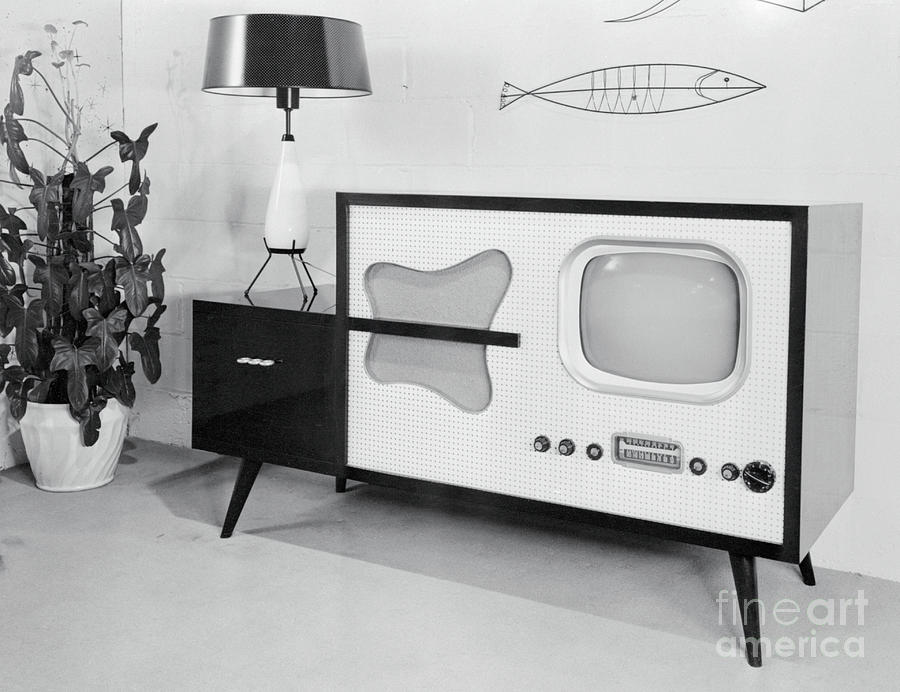 Early Model Radio Television In Home Photograph by Bettmann