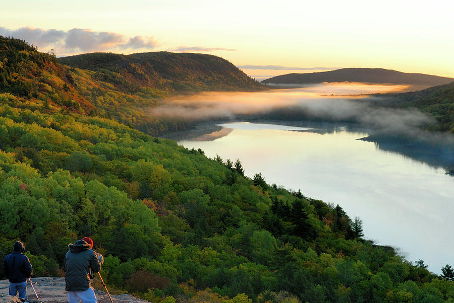 Early Morning At Lake Of The Clouds Photograph by Groveb