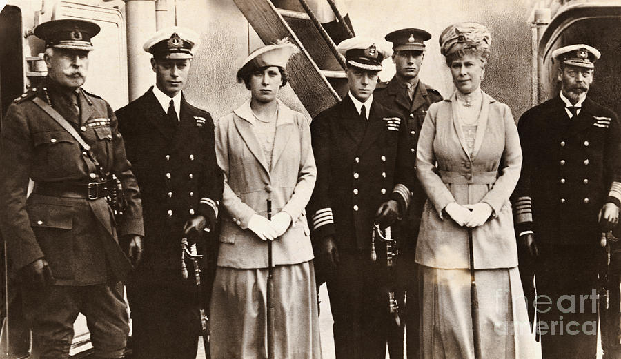 Early Royal Family Of England Photograph by Bettmann