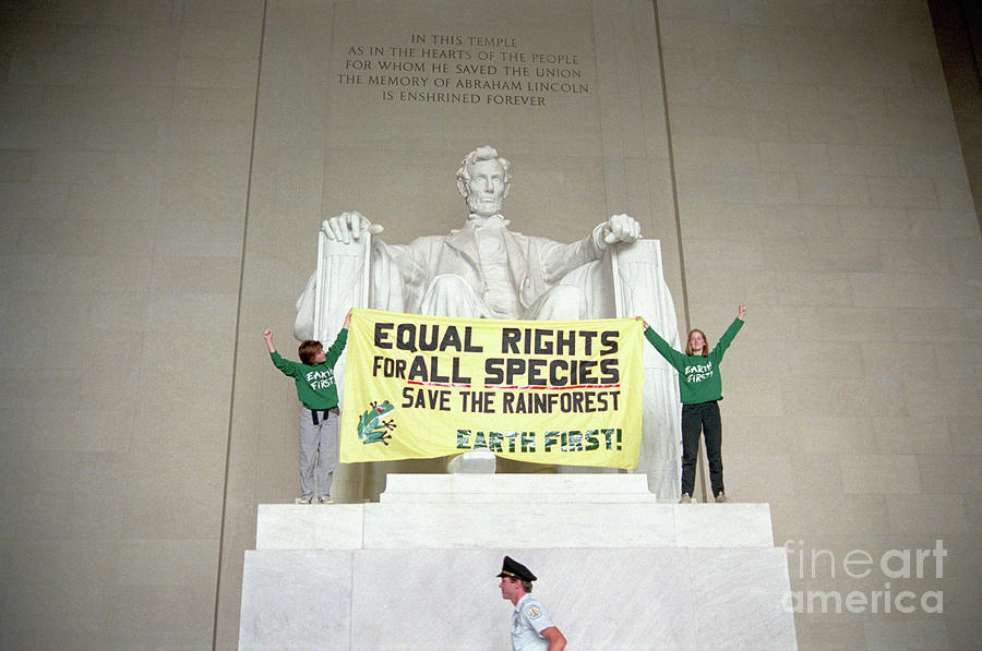 Earth First Banner On Lincoln Memorial Photograph by Bettmann