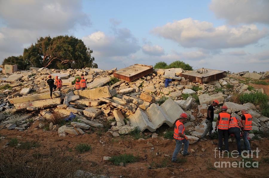 Earthquake Photograph by Photostock-israel/science Photo Library