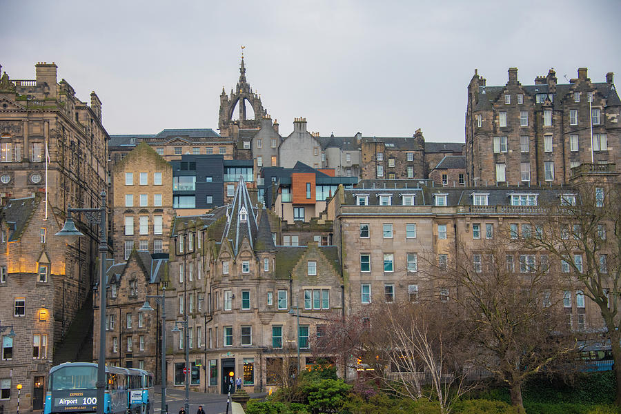 Edinburgh Scotland - Old Town Photograph by Bill Cannon