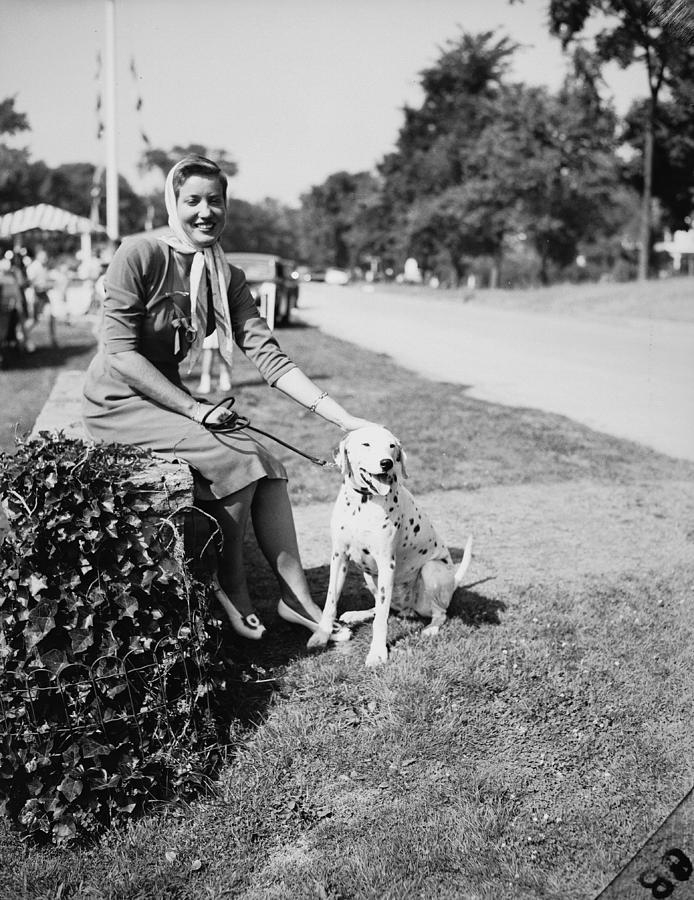 Edith Bouvier Beale In Better Days Photograph by Bert Morgan