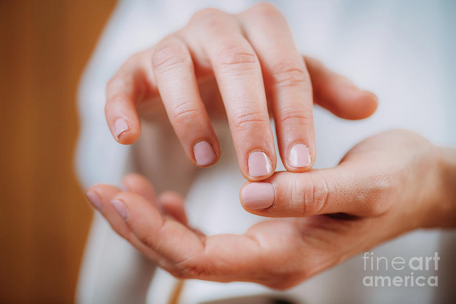 Eft For Lung Meridian And Chakra Balancing Photograph by Science Photo Library Eft For Lung Meridian And Chakra Balancing Photograph by Science Photo Library