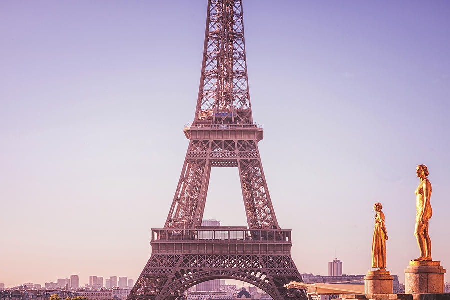 Eiffel Morning Glow Photograph by Andrew Soundarajan