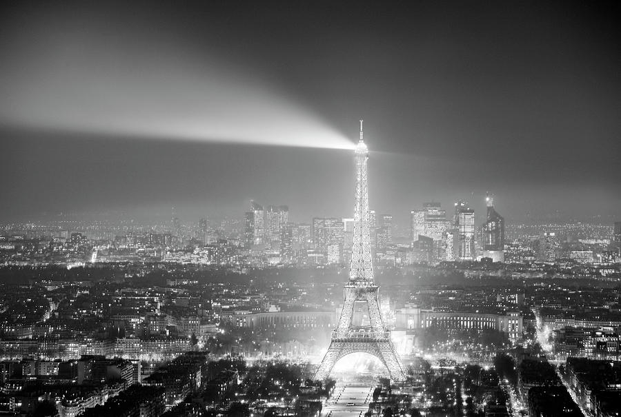 Architecture Digital Art - Eiffel Tower & City Of Paris At Night by Maurizio Rellini