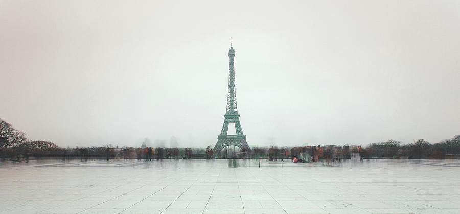 Eiffel Tower Photograph by Guido Mieth