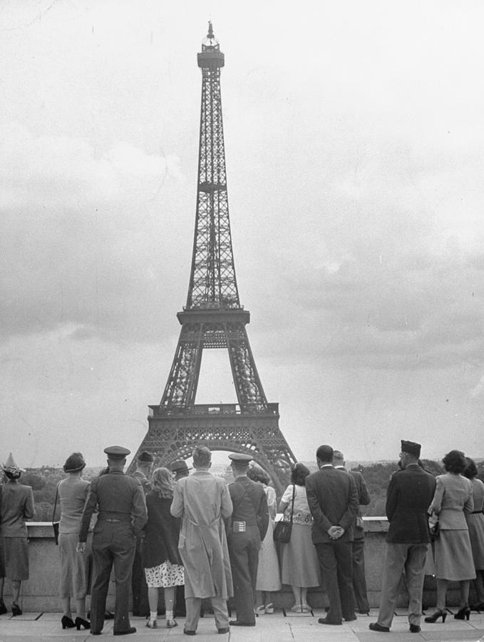 Eiffel Tower Photograph by Yale Joel
