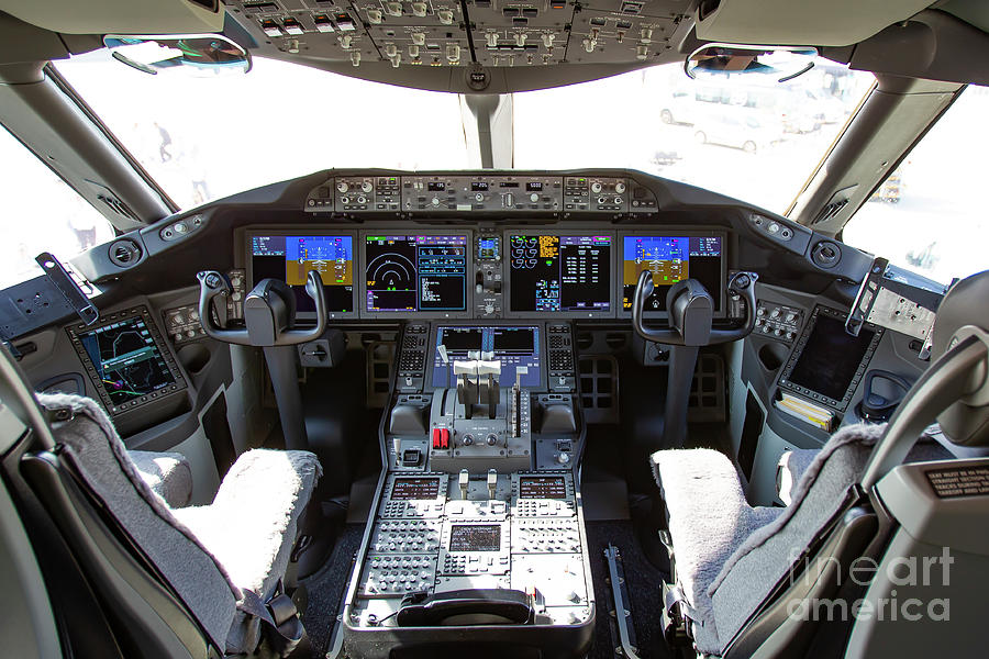 El Al Boeing 787-9 Dreamliner cockpit  Photograph by Nir Ben-Yosef