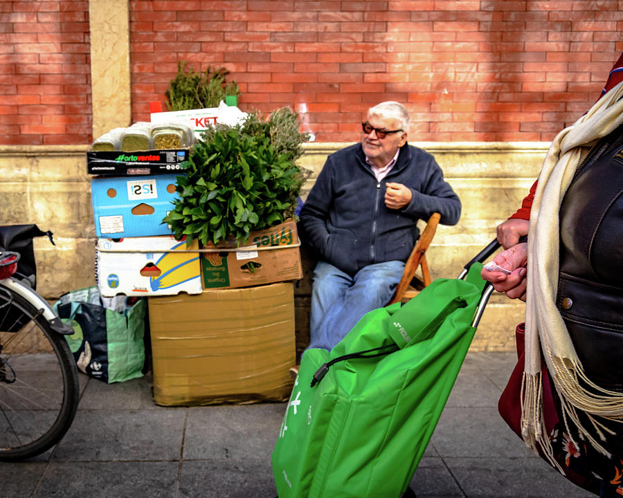 Green Photograph - El Verde Se Lleva by Borja Robles Green Photograph - El Verde Se Lleva by Borja Robles
