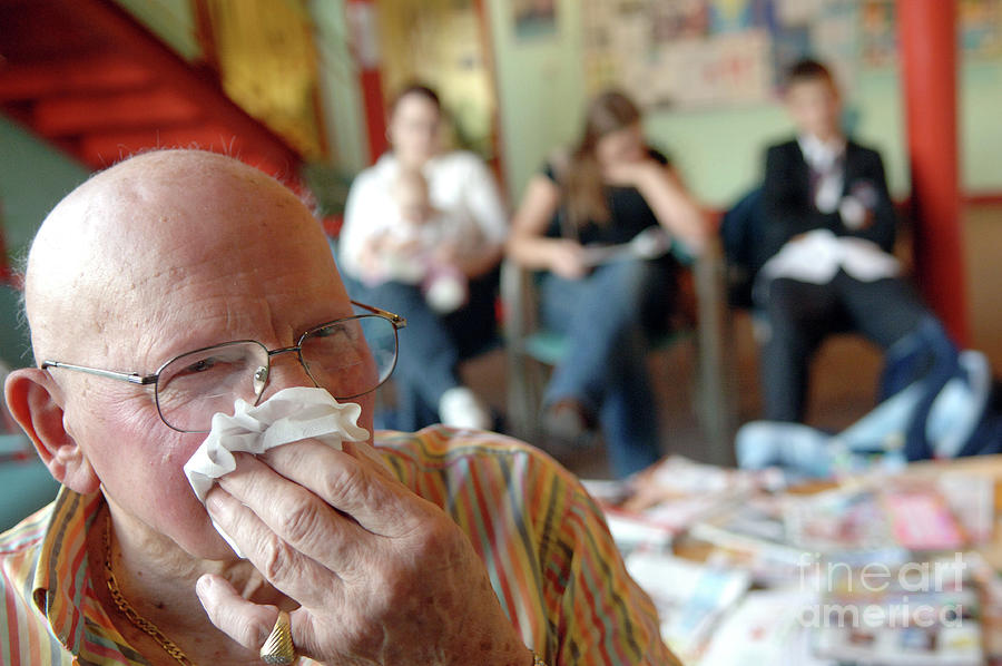 Elderly Man Sneezing Photograph by Medicimage / Science Photo Library