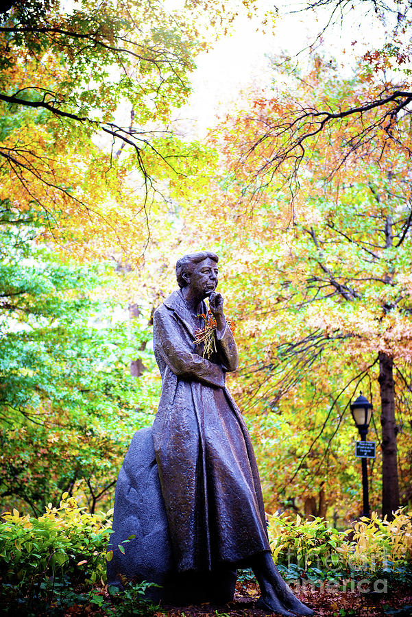 Eleanor Roosevelt Statue In Riverside Park Photograph