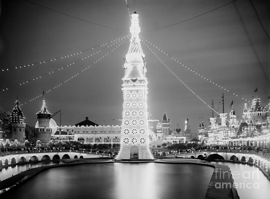 Electric Tower At Luna Park Photograph by Library Of Congress/science Photo Library