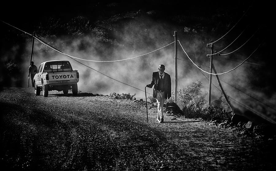 Car Photograph - Elegant Man With The Stick by Giovanni Cavalli