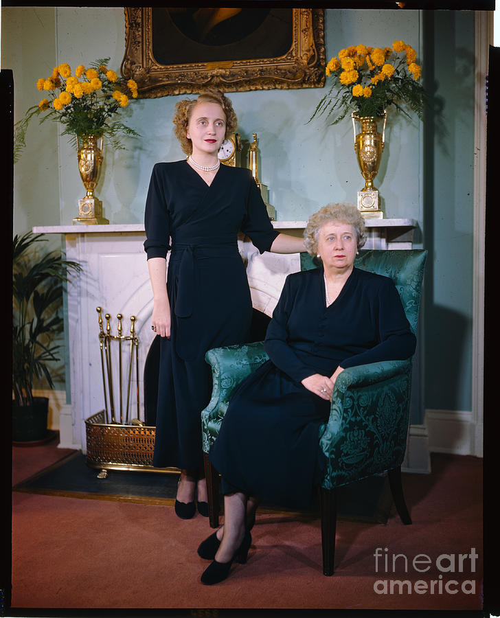 Elizabeth And Margaret Truman Photograph by Bettmann